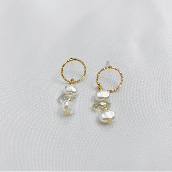 💕Last Pair Parisian Vibe Faux Earrings - Picture 4 of 8